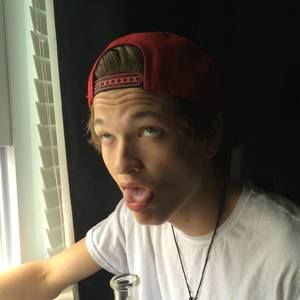 Meet your Posher, Dillon